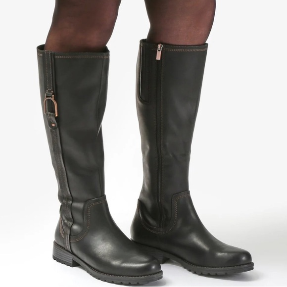 Clark’s Aspra Hi Knee Height Leather Boot • Black • Sz 8
• MSRP: $200 - Picture 1 of 8